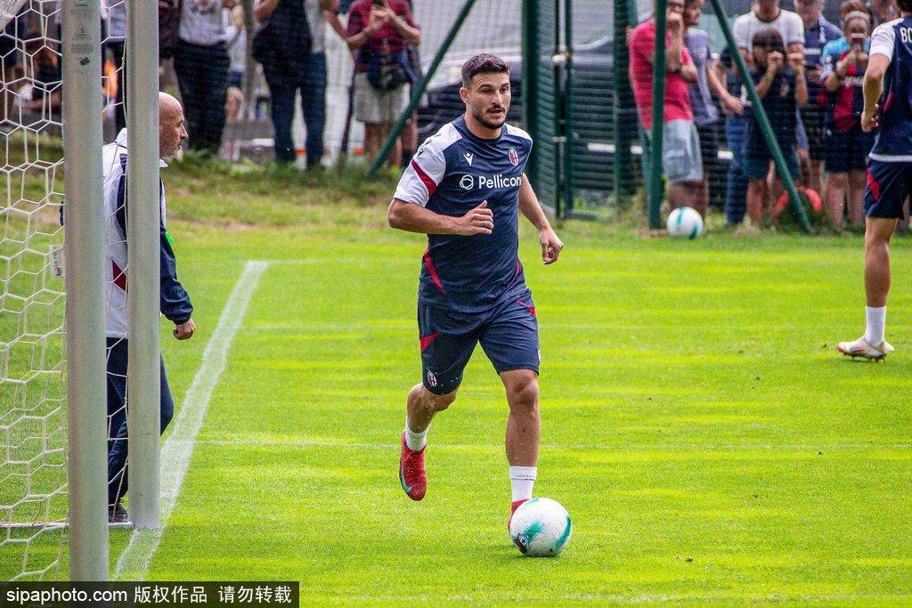 身穿尤文战, 预计合同期, 奥莱利的兴 身穿尤文战, 预计合同期, 奥莱利的兴